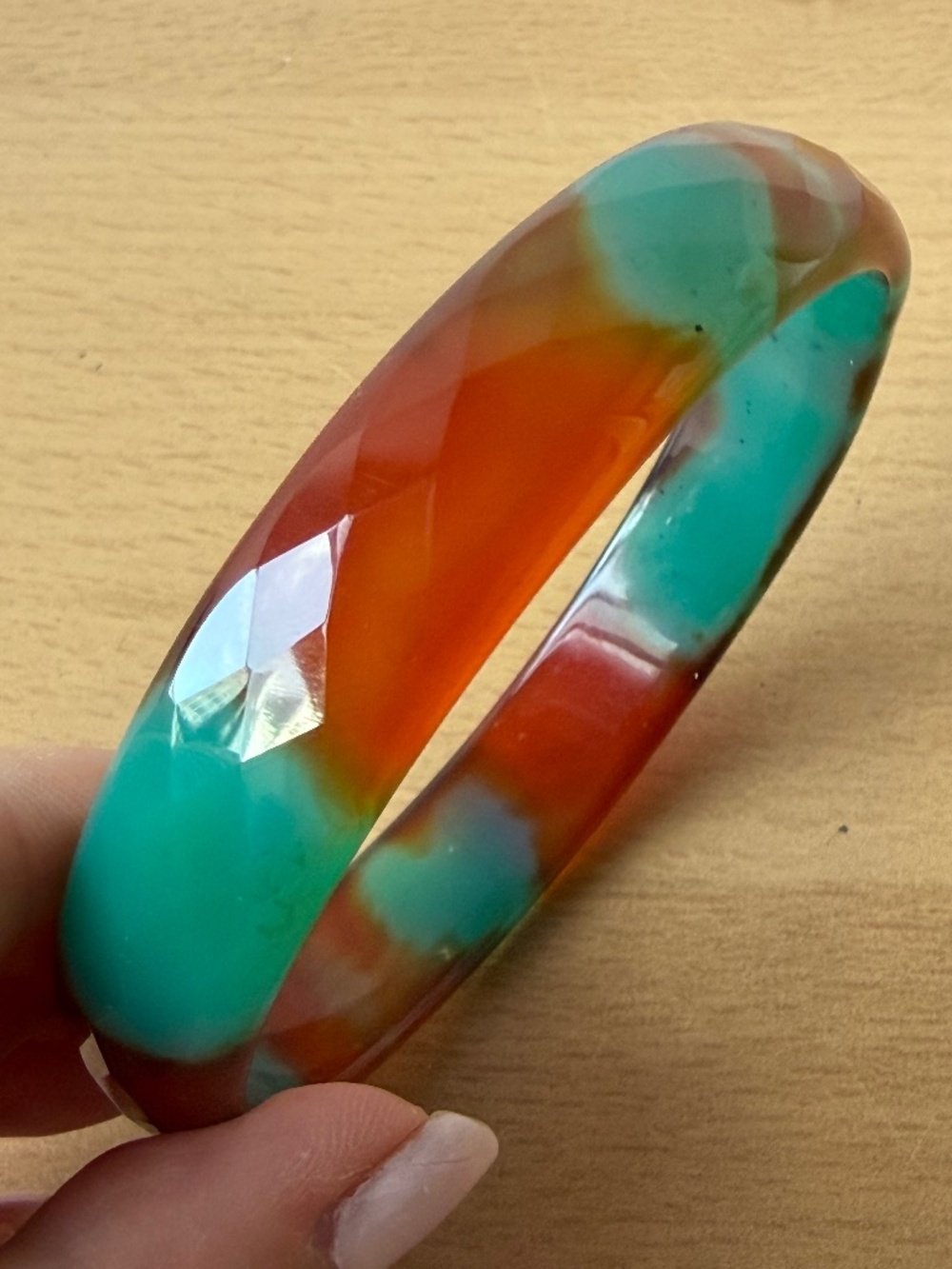 VINTAGE FACETED GREEN ORANGE AGATE WIDE BANGLE BRACELET VIVID JUICY COLOR COMBO